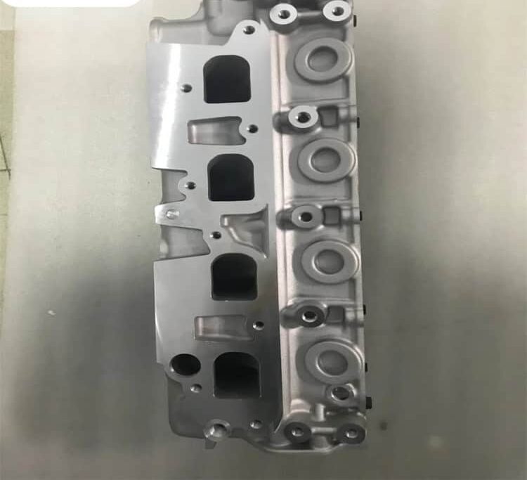 Nissan YD25DDTI engine cylinder head