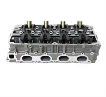 Complete Mitsubishi 4G64 engine cylinder head (MD305383 / MD344192) with camshafts and valves, shown ready for installation